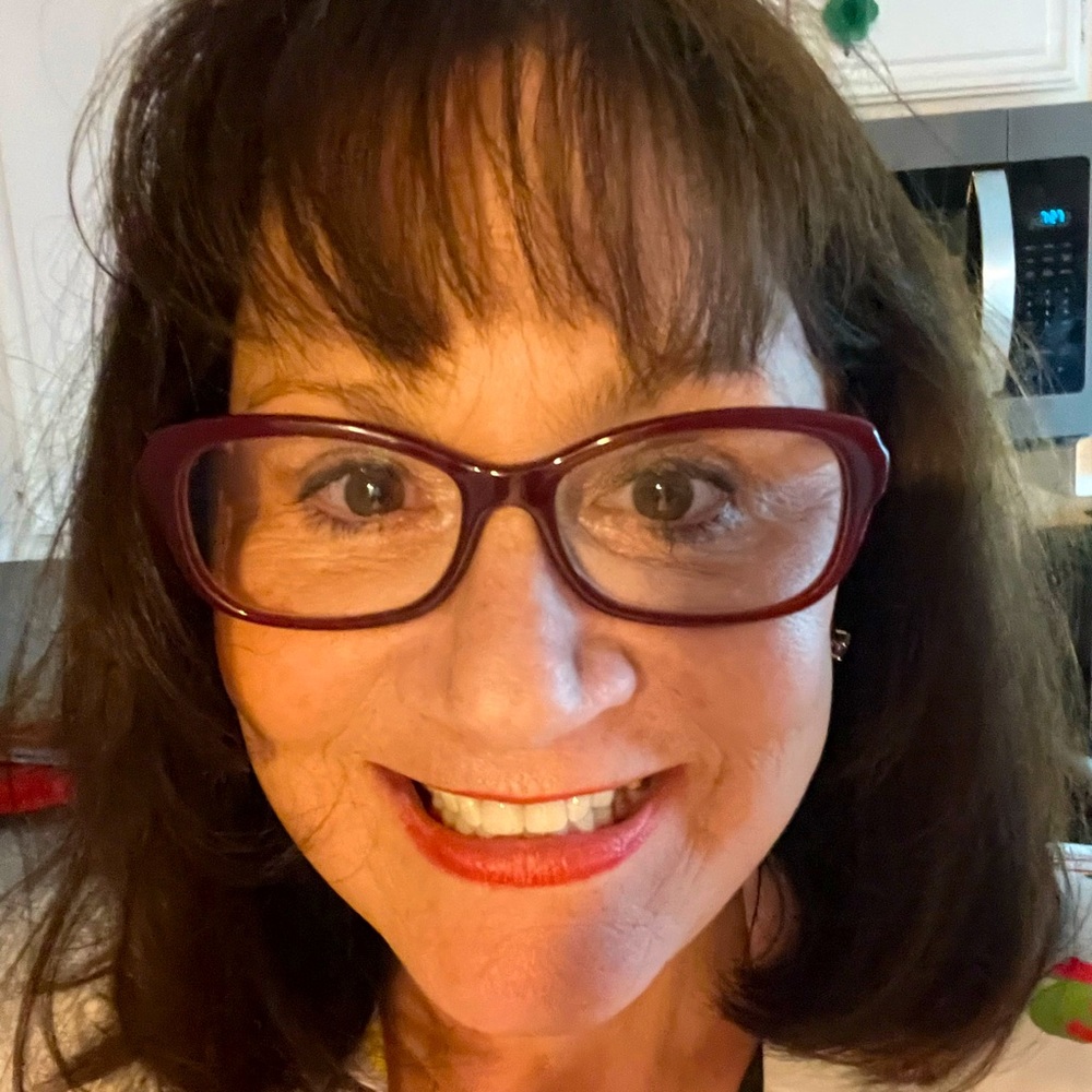 Meet your Posher, Carole